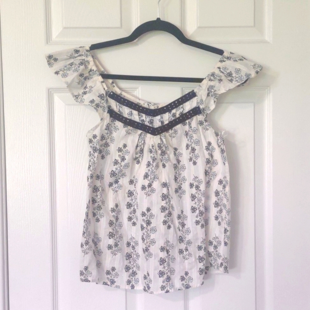 Anthropologie ruffle sleeve top EUC size M